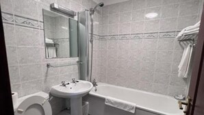 Unclassified image, 5 of 16, button - Lochway Hotel (Dumbarton)