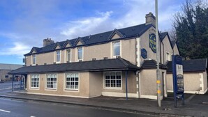 Unclassified image, 2 of 16, button - Lochway Hotel (Dumbarton)