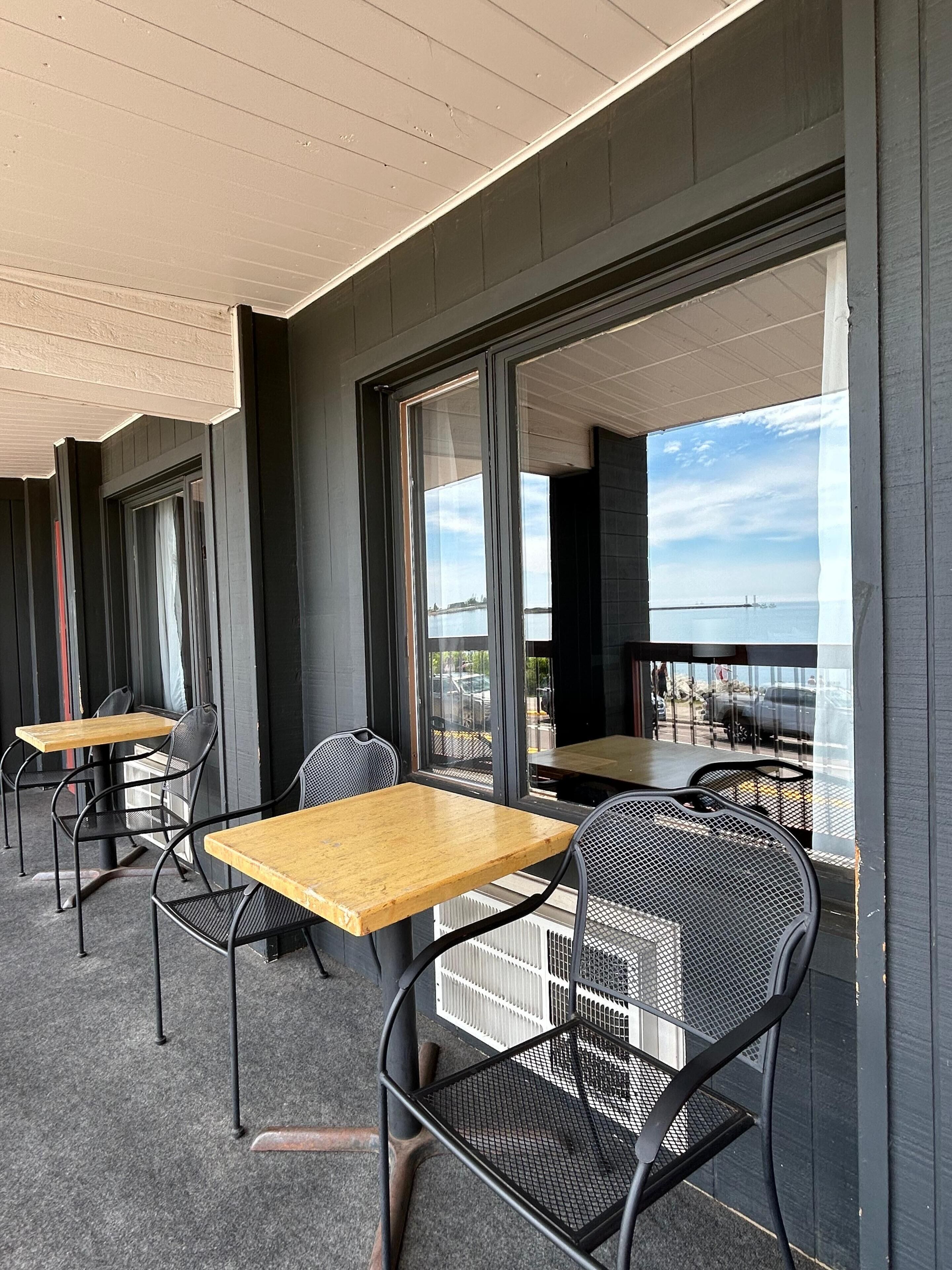 Standard Room, 1 King Bed, Lake View | Terrace/patio