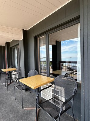 Standard Room, 1 King Bed, Lake View | Terrace/patio
