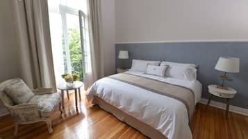 Camera Luxury, 1 letto king | Una cassaforte in camera, insonorizzazione, Wi-Fi gratuito, lenzuola