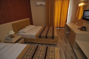 Minibar, coffres-forts dans les chambres, lits bébé (gratuits), Wi-Fi