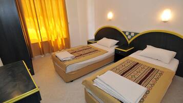 1 Schlafzimmer, Minibar, Zimmersafe, Schreibtisch