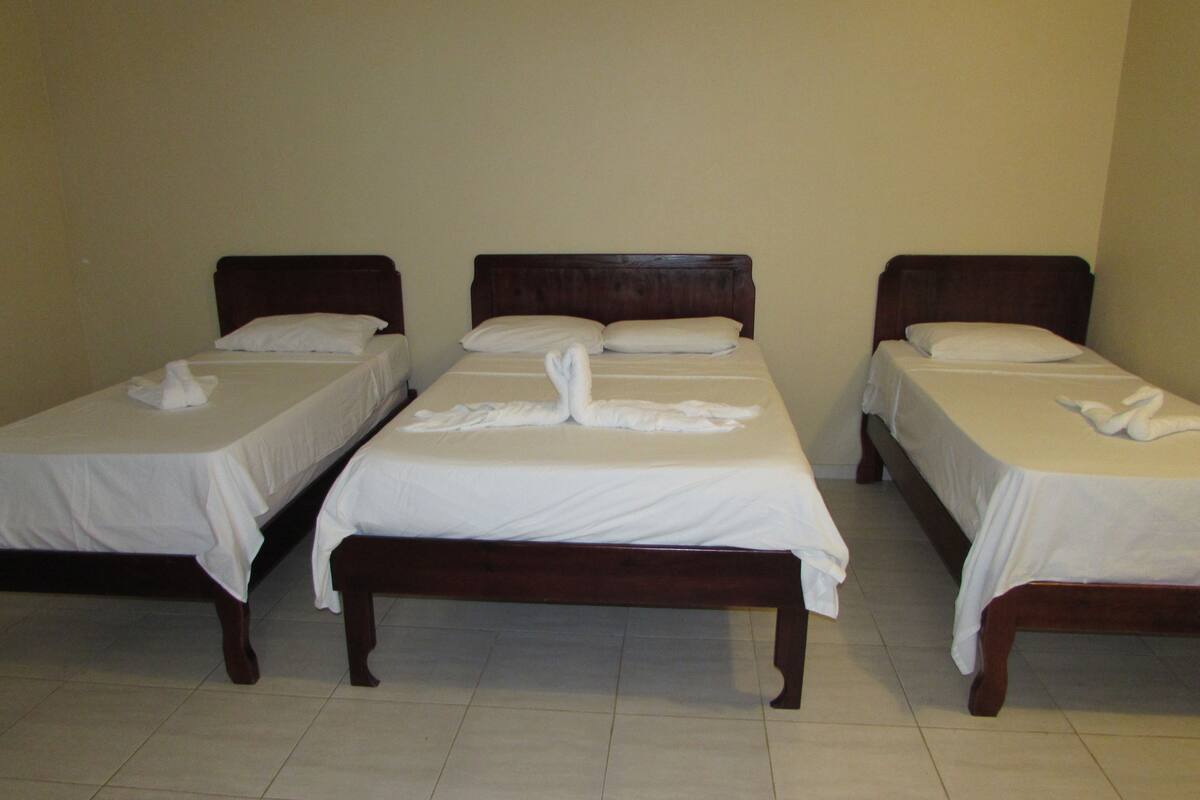 Triple Room | Premium bedding, free WiFi