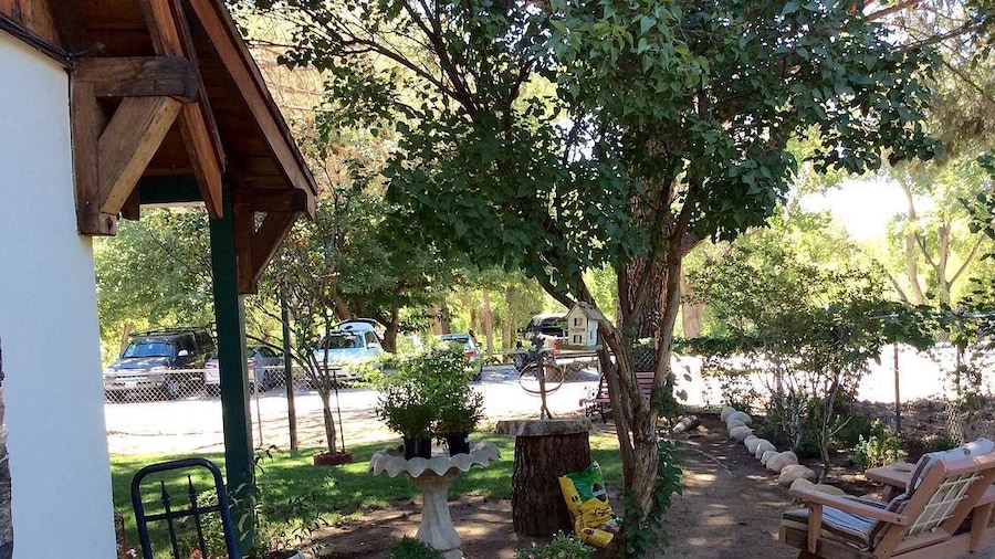 Kern Riverfront Lodge