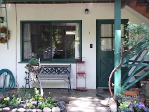 Suite, 1 Bedroom (Room 2) | Premium bedding, soundproofing, iron/ironing board, free WiFi - Kern Riverfront Lodge (Kernville)