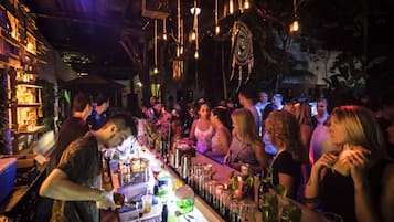 Bar (in der Unterkunft)