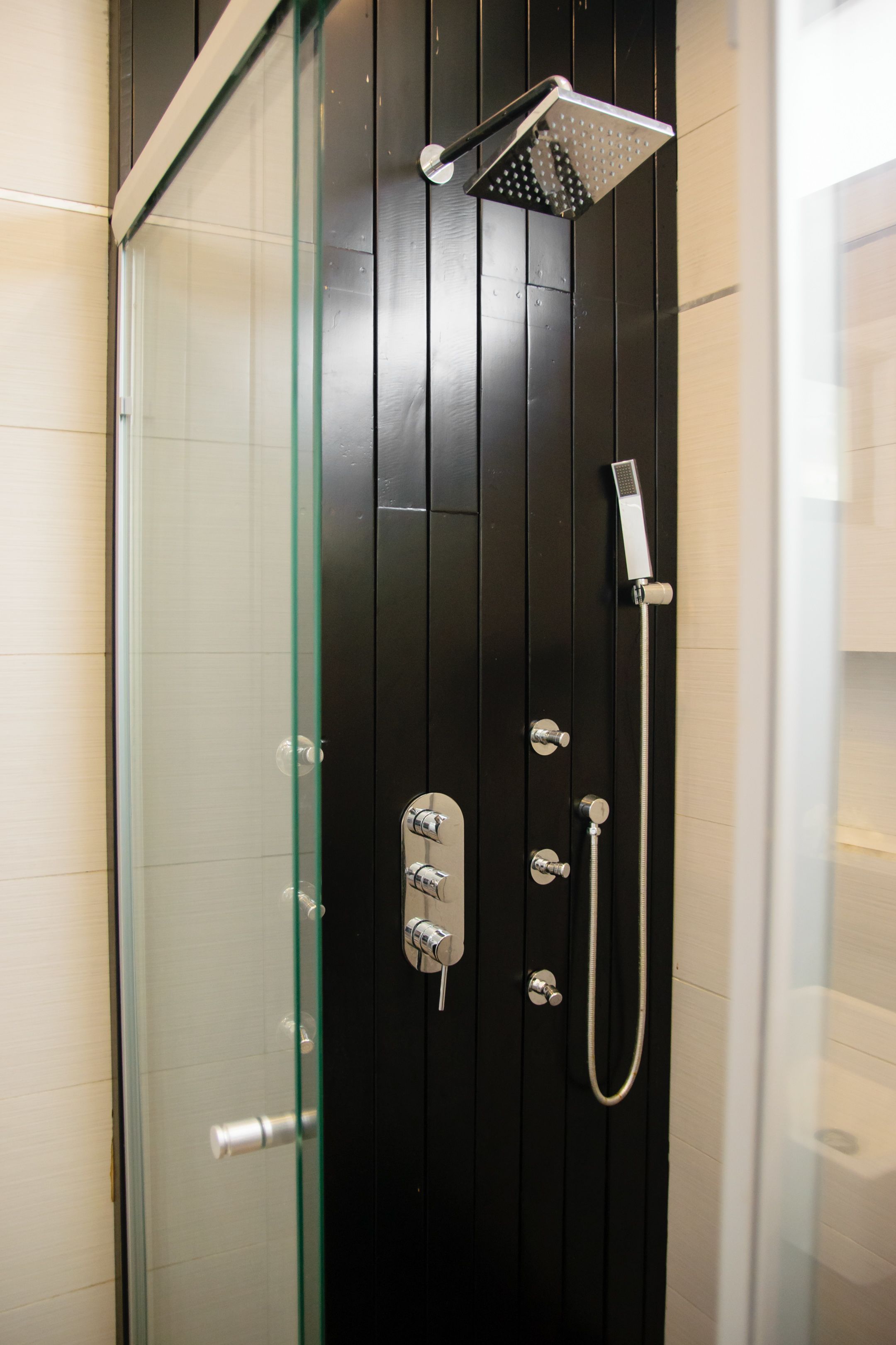 Departamento superior | Baño | Regadera y toallas 