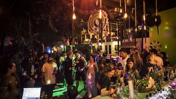 Poolside bar