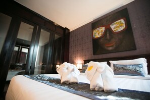 Deluxe kamer (VIP) | Een minibar, een kluis op de kamer, een bureau