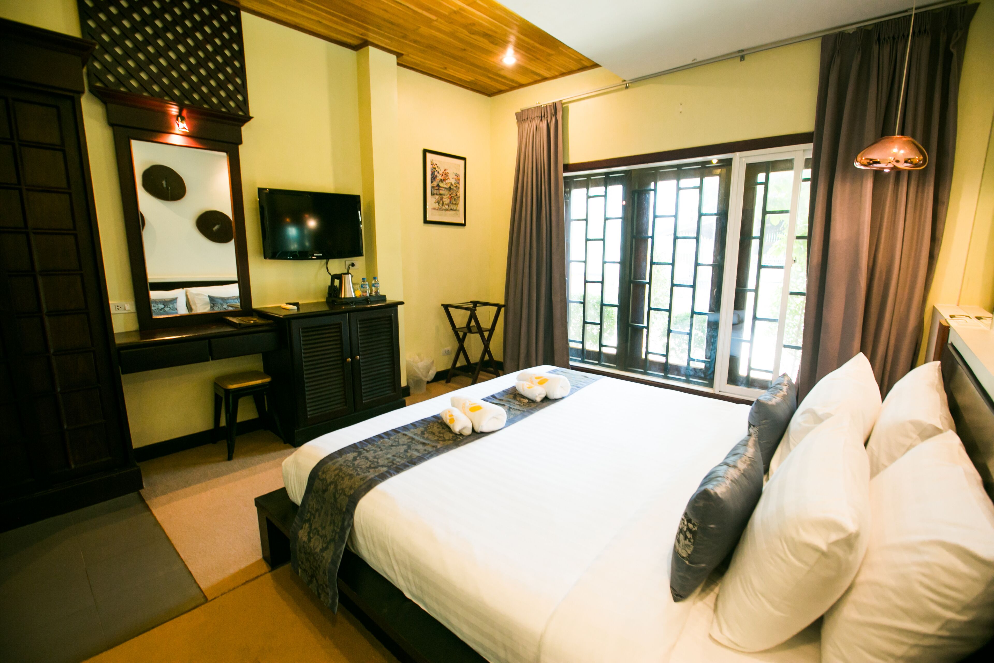 double room | interior detail