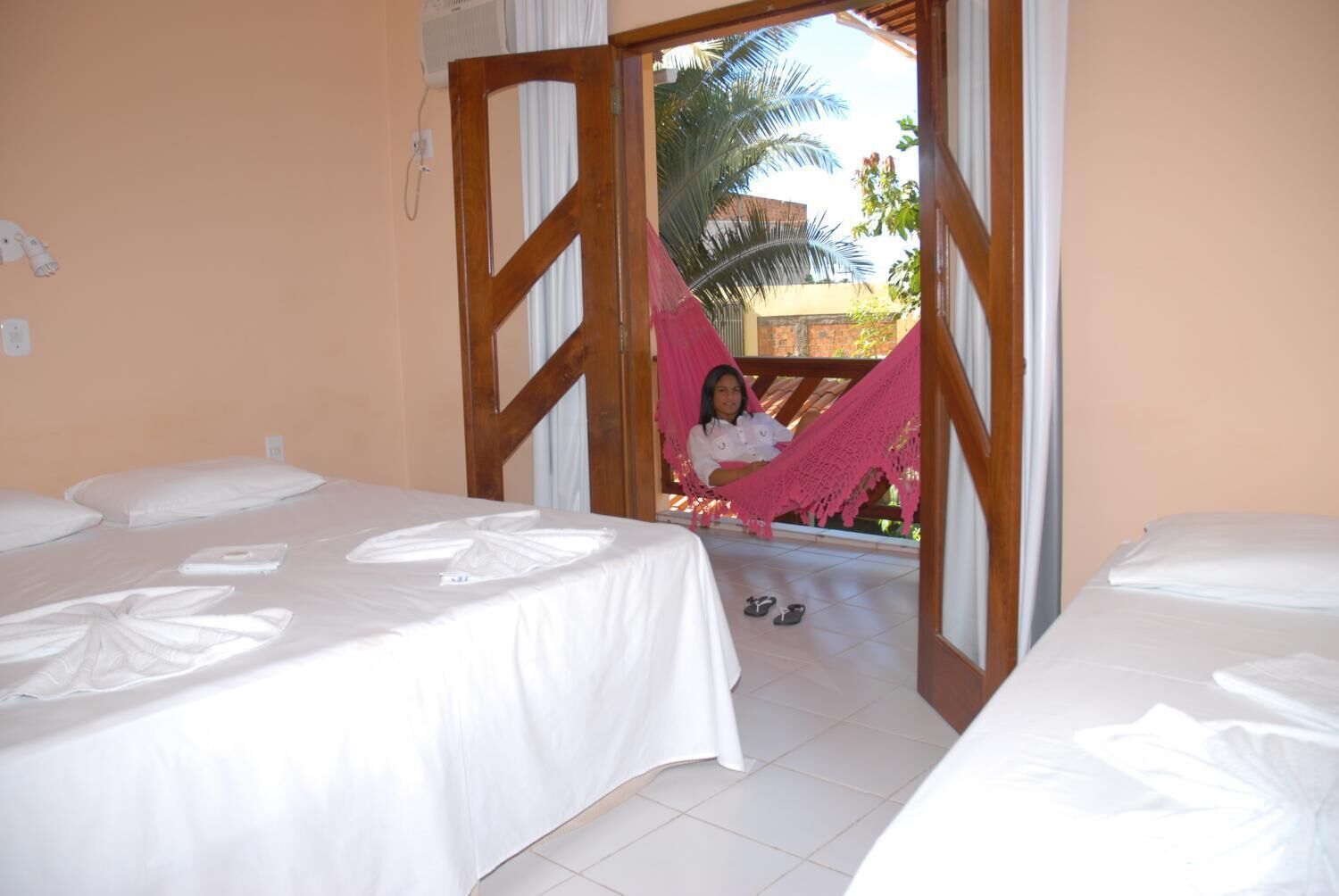 Minibar, in-room safe, desk, free WiFi