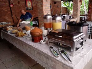 Esmorzar diari d'estil bufet gratuït 