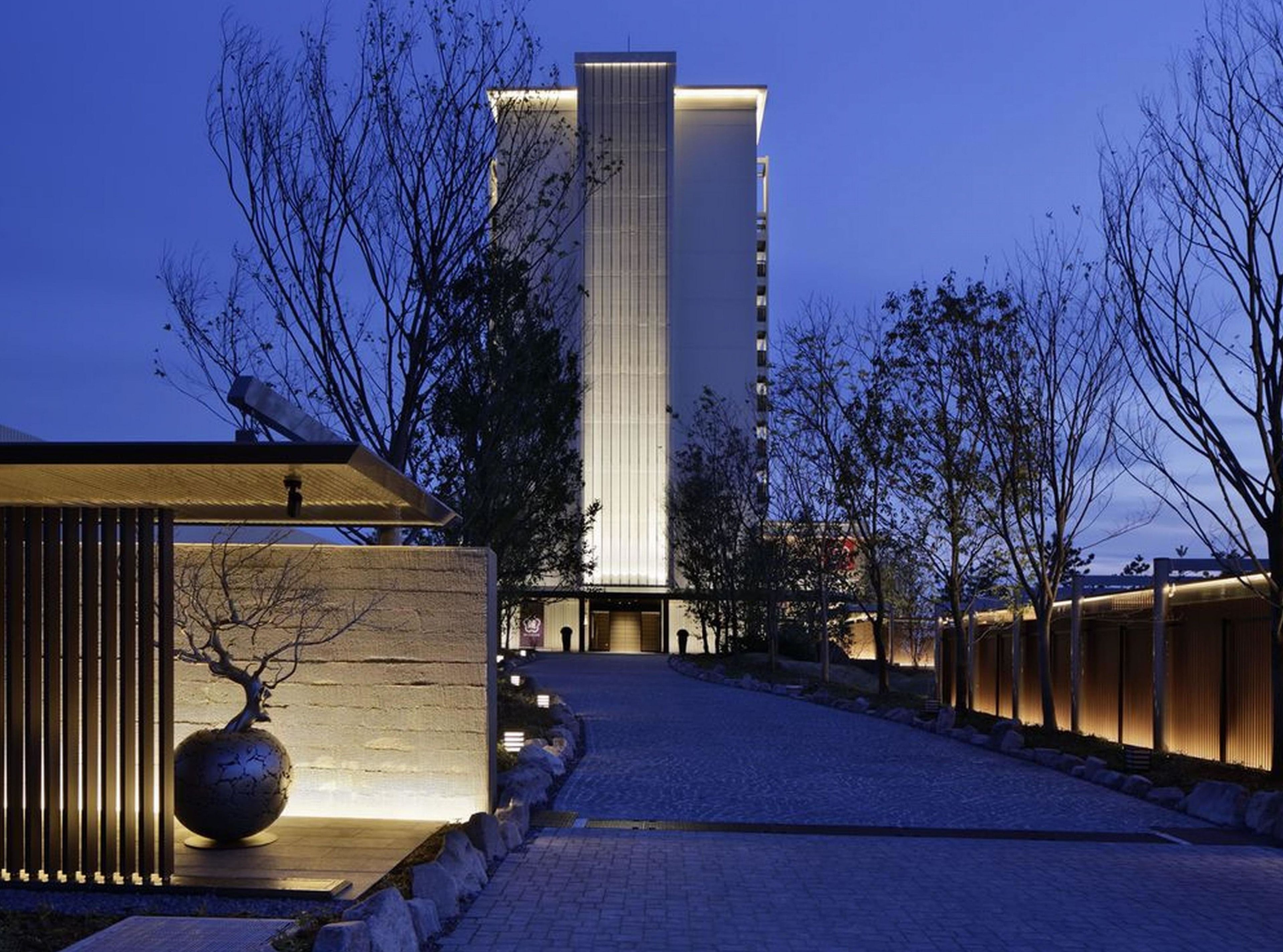 Front of property – evening/night