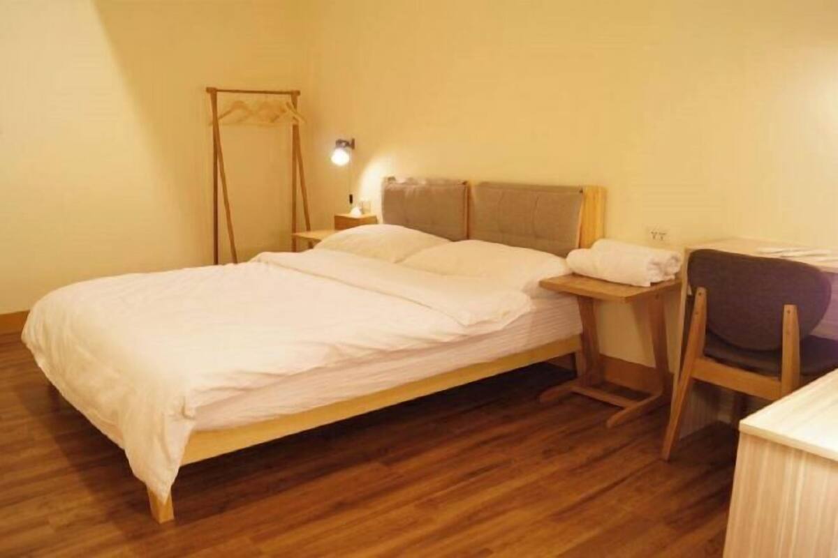 In-room safe, blackout drapes, WiFi (free), bed sheets