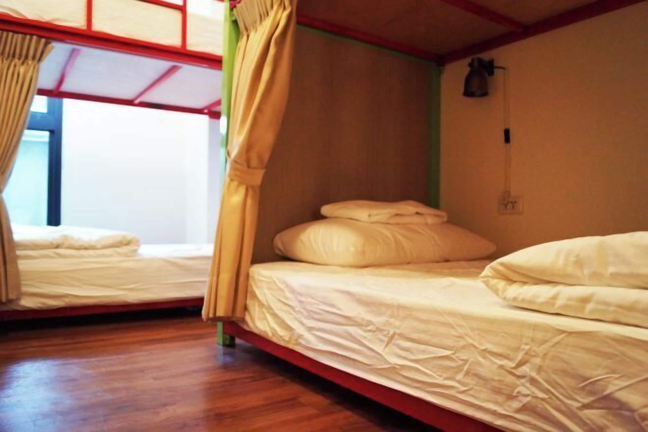 In-room safe, blackout curtains, free WiFi, bed sheets