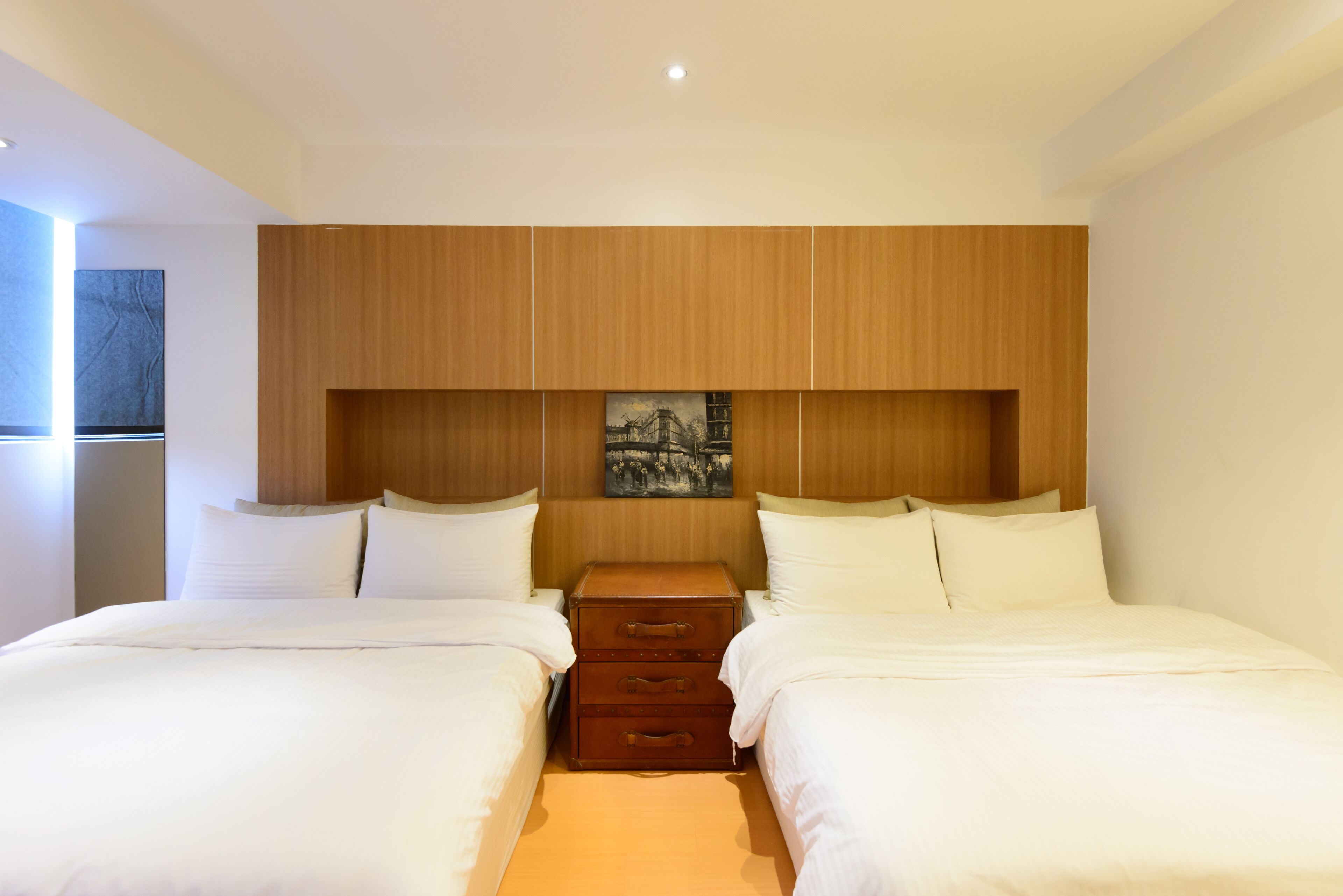 quadruple room | premium bedding, desk, iron/ironing board, free wifi