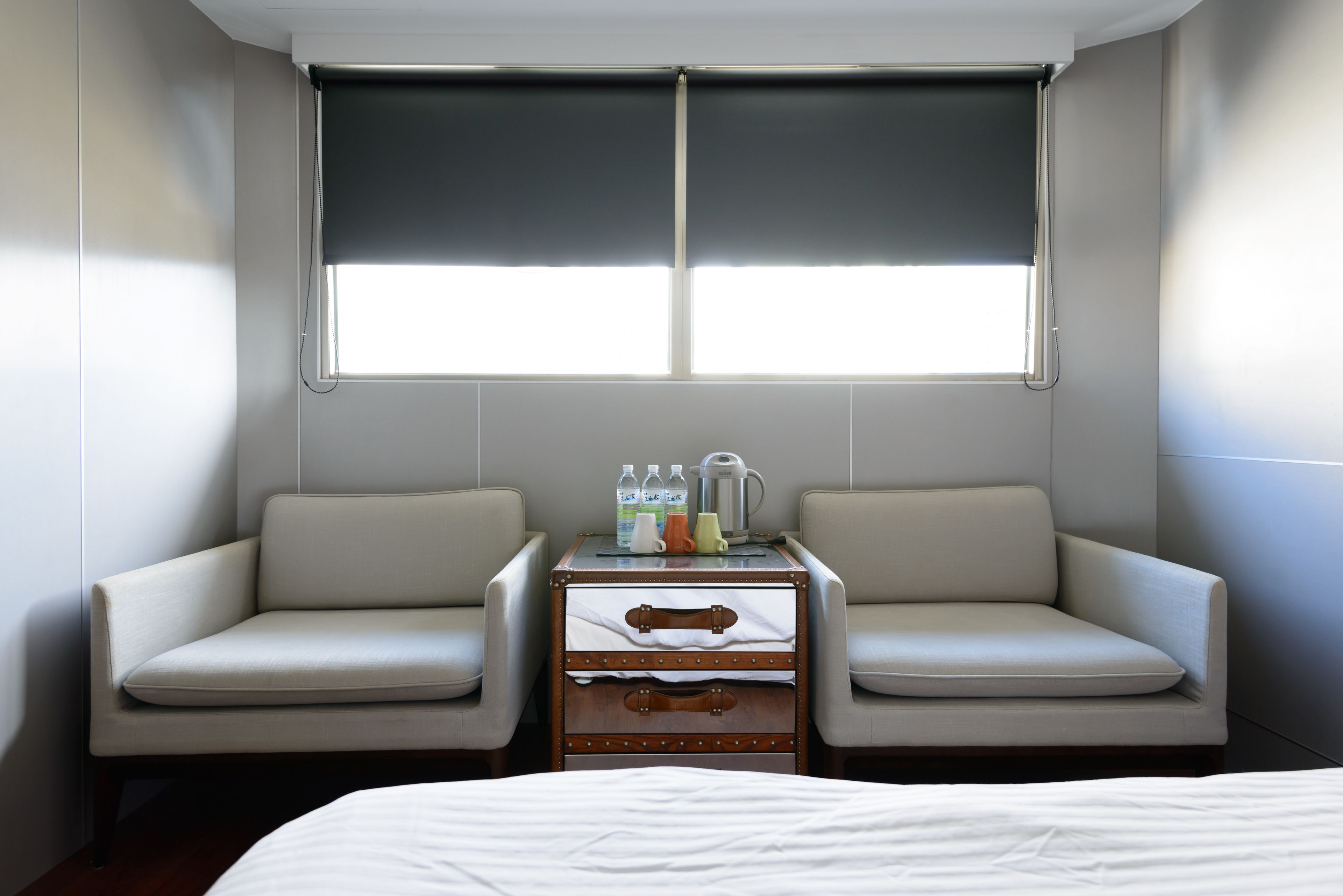 triple room | premium bedding, desk, iron/ironing board, free wifi