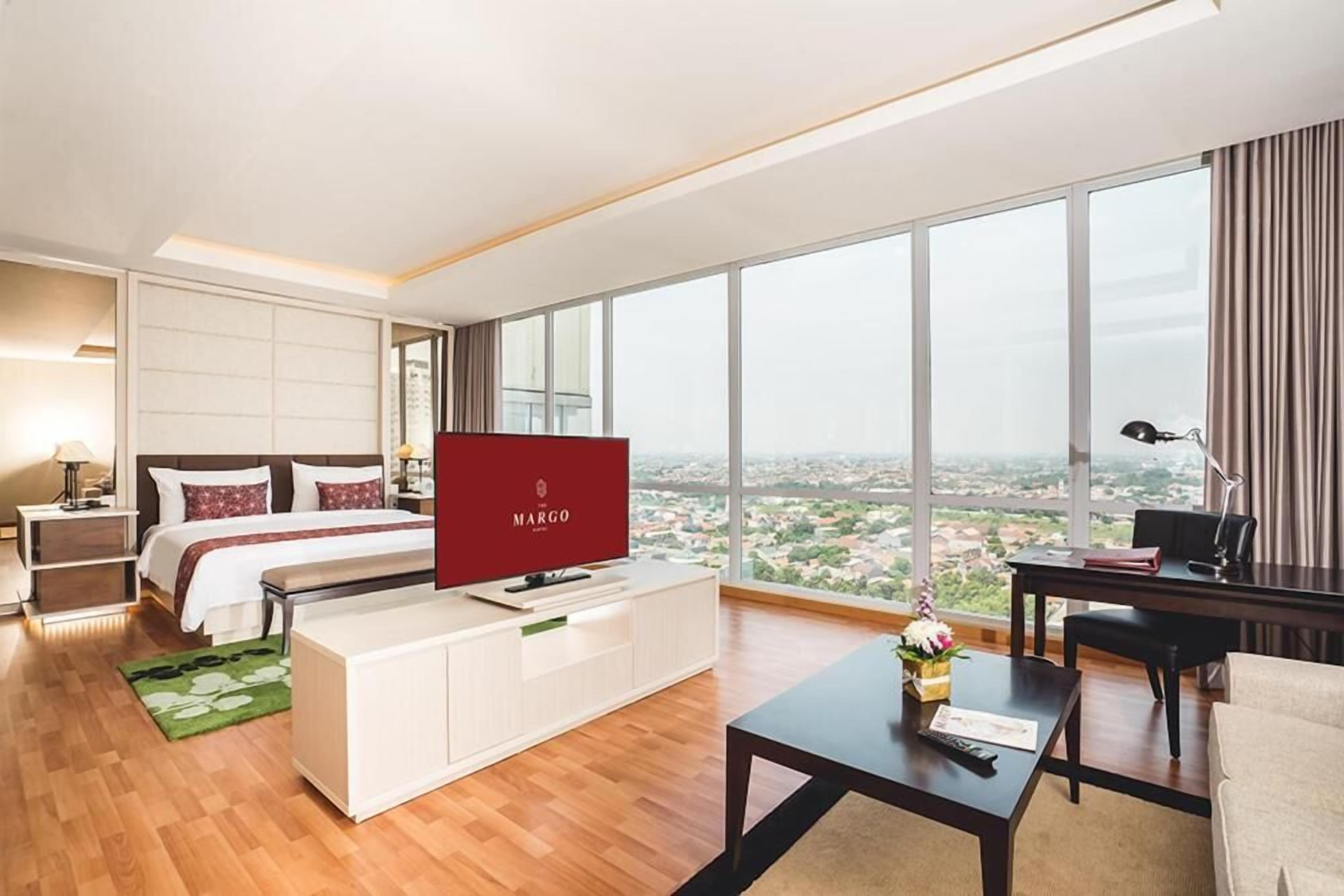 minibar, in-room safe, desk, soundproofing