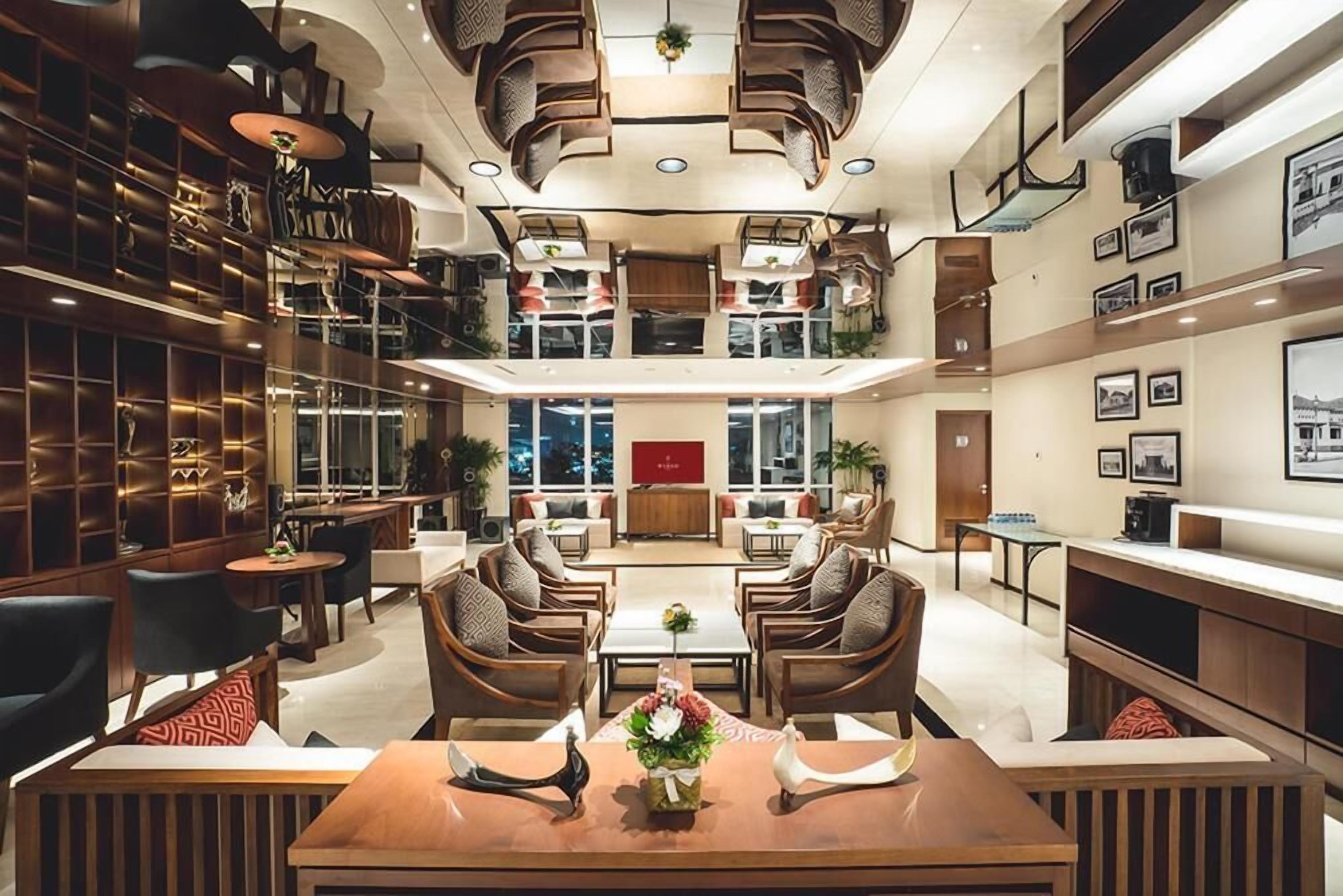 breakfast, lunch, dinner served; indonesian cuisine