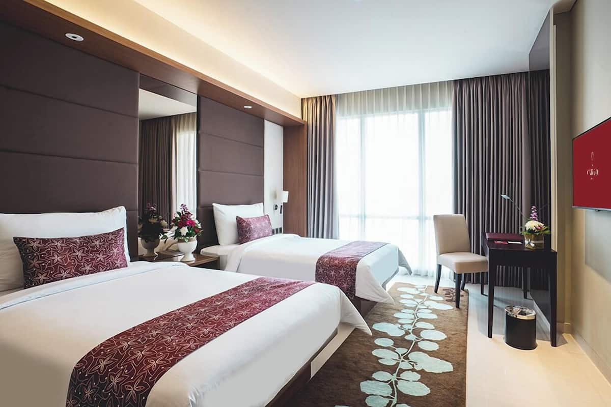 Minibar, in-room safe, desk, soundproofing