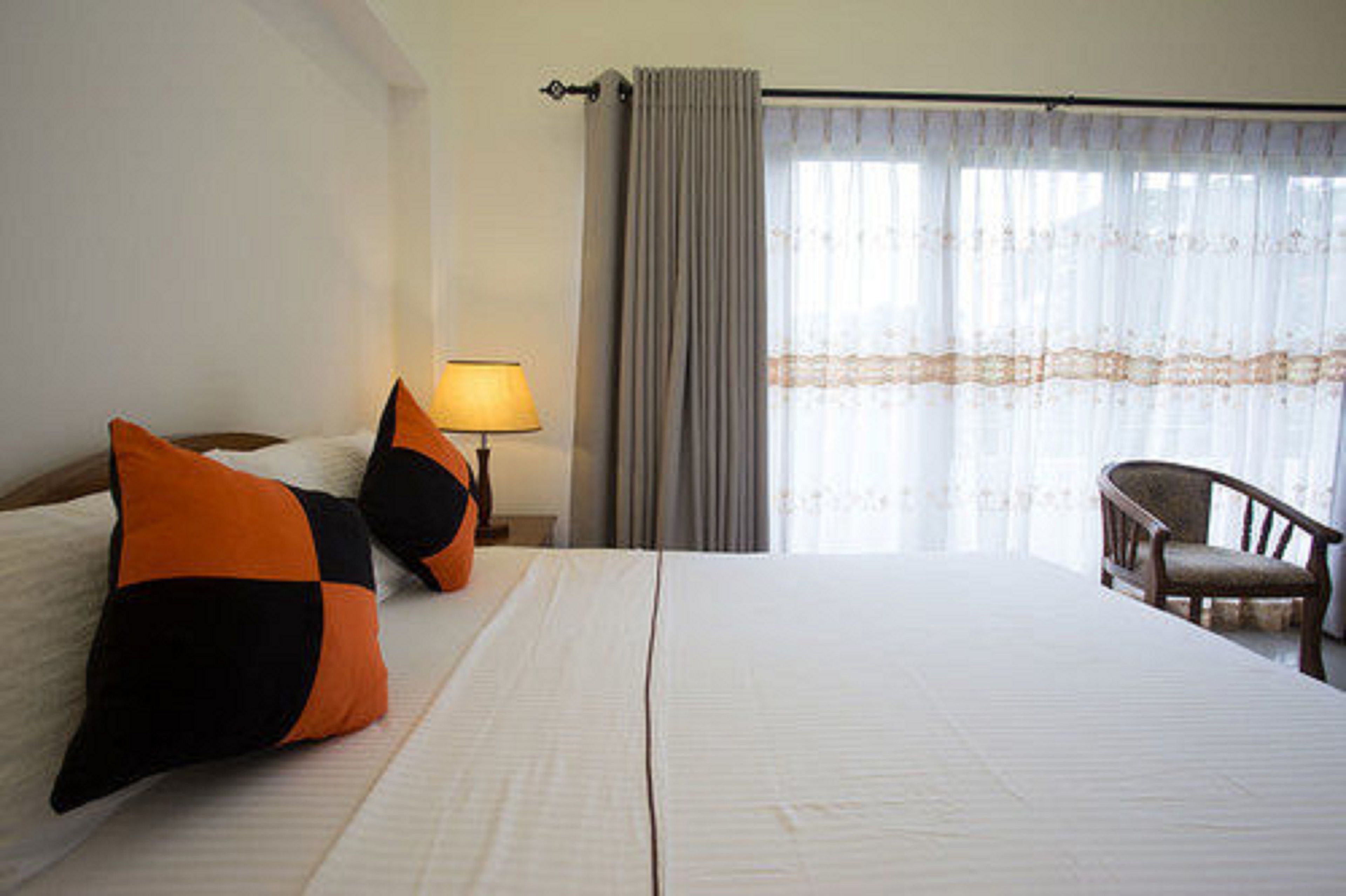 deluxe double room, balcony, lake view | 1 bedroom, premium bedding, in-room safe, desk