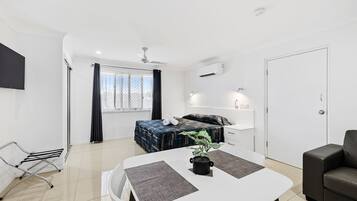 King Villa | 1 bedroom, premium bedding, pillow-top beds, desk