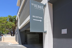 Exterior - The Verge Aparthotel (Cape Town)