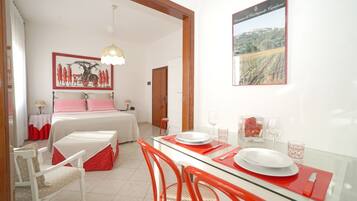 Studio | Frette Italian sheets, premium bedding, down duvets, pillow-top beds