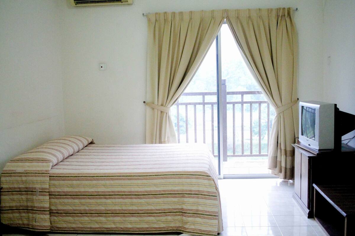 Studio (Room)