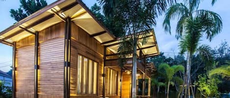 Private Garden Cottage