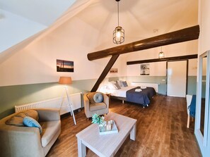 Luxury Suite, 2 Single Beds, Non Smoking, Executive Level | 1 bedroom, hypo-allergenic bedding, blackout curtains, soundproofing - De Kan Hoeve (De Veenhoop)