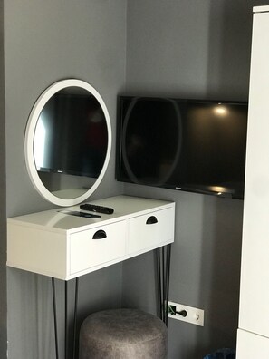 Standard Double or Twin Room, 1 Bedroom | 1 bedroom, premium bedding, minibar, in-room safe - Utarit Taksim (Istanbul)