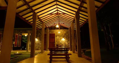 Nil Diya Mankada Safari Lodge