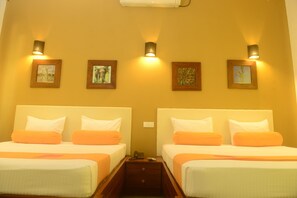 Minibar, in-room safe, desk, iron/ironing board - Nil Diya Mankada Safari Lodge (Udawalawa)