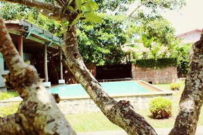 Outdoor pool - City Hub Lagoon (Negombo)