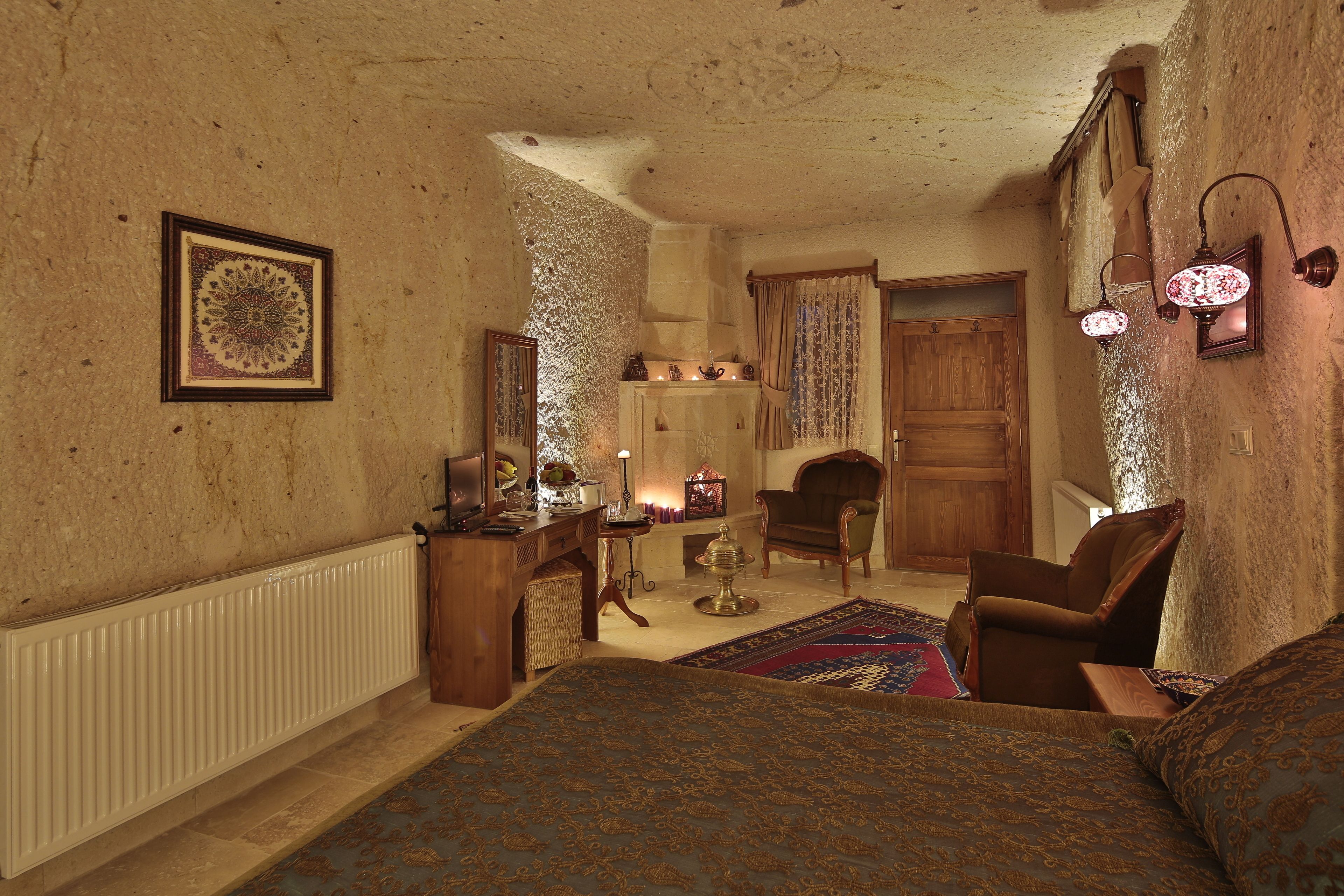 executive double room | 1 bedroom, premium bedding, free minibar items, desk