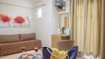 In-room safe, iron/ironing board, free WiFi
