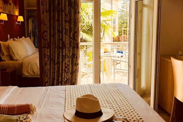 Premium Double Room | In-room safe, iron/ironing board, free WiFi