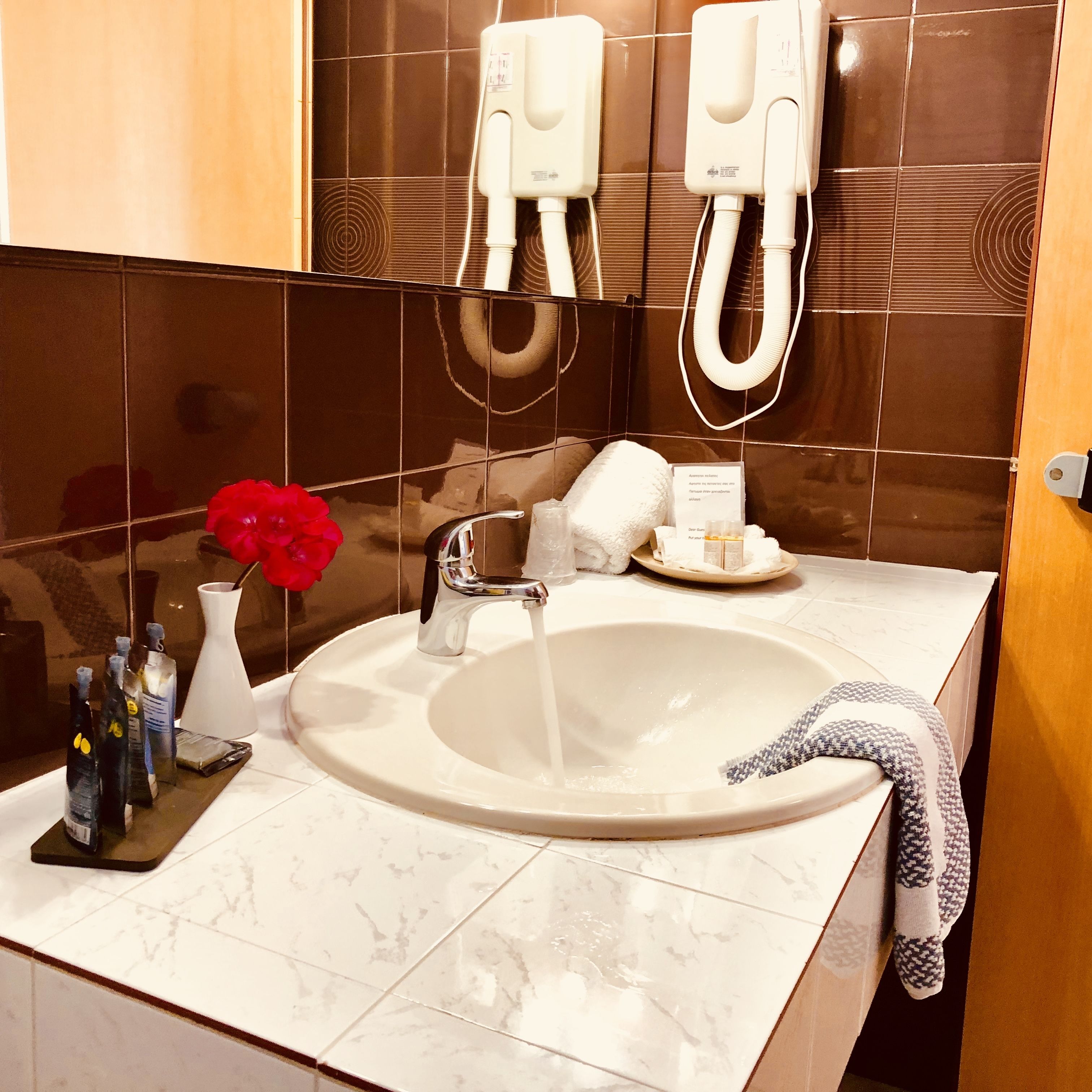 premium double room | bathroom | shower, deep-soaking bathtub, rainfall showerhead, free toiletries
