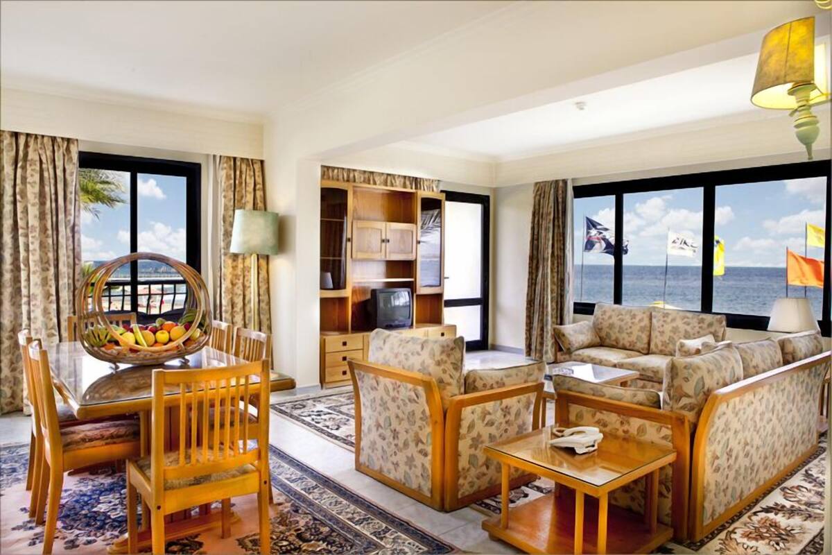 Suite, 1 Bedroom | In-room safe, blackout drapes, iron/ironing board (on request)