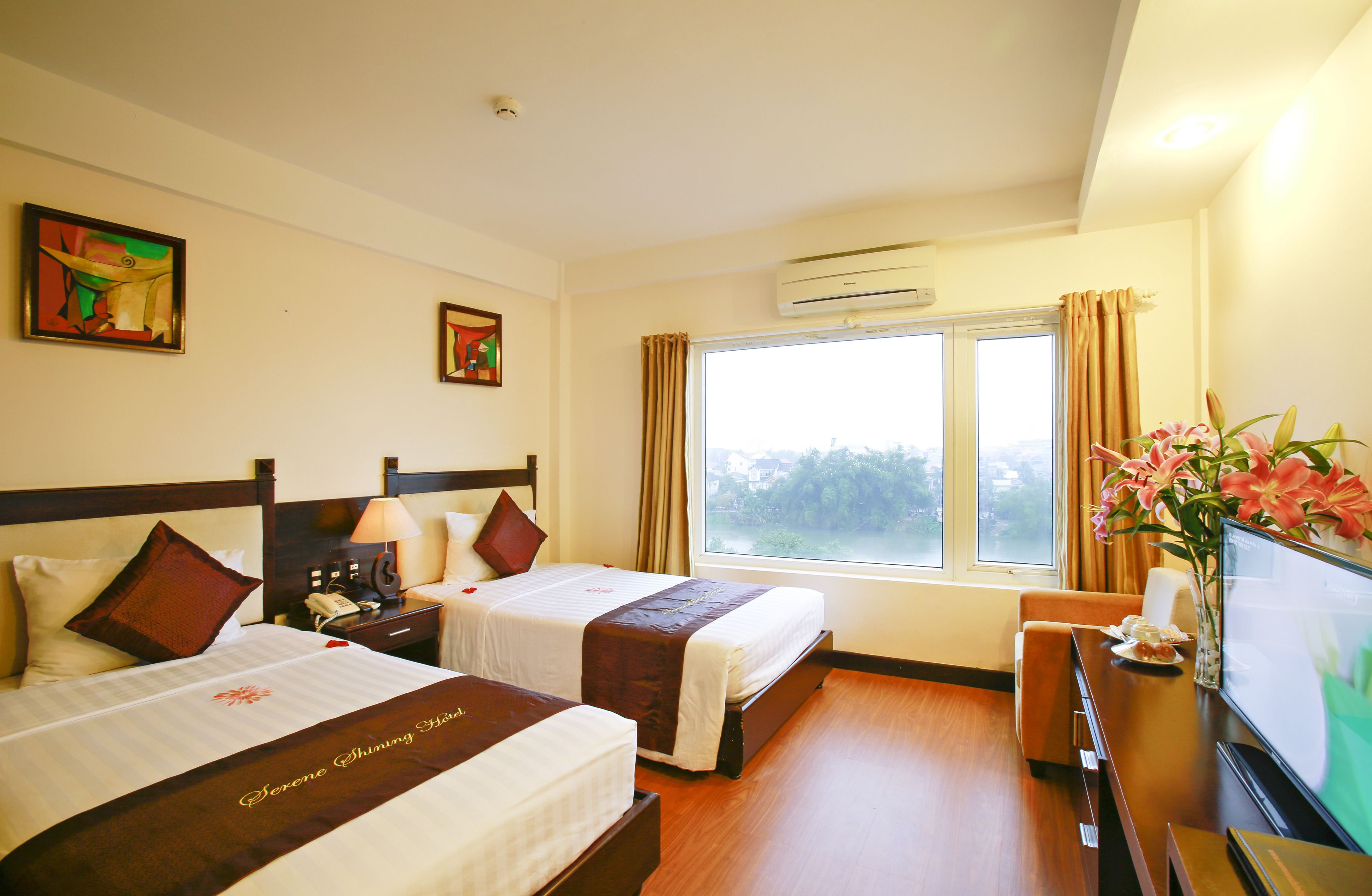 family triple room | minibar, in-room safe, desk, blackout curtains