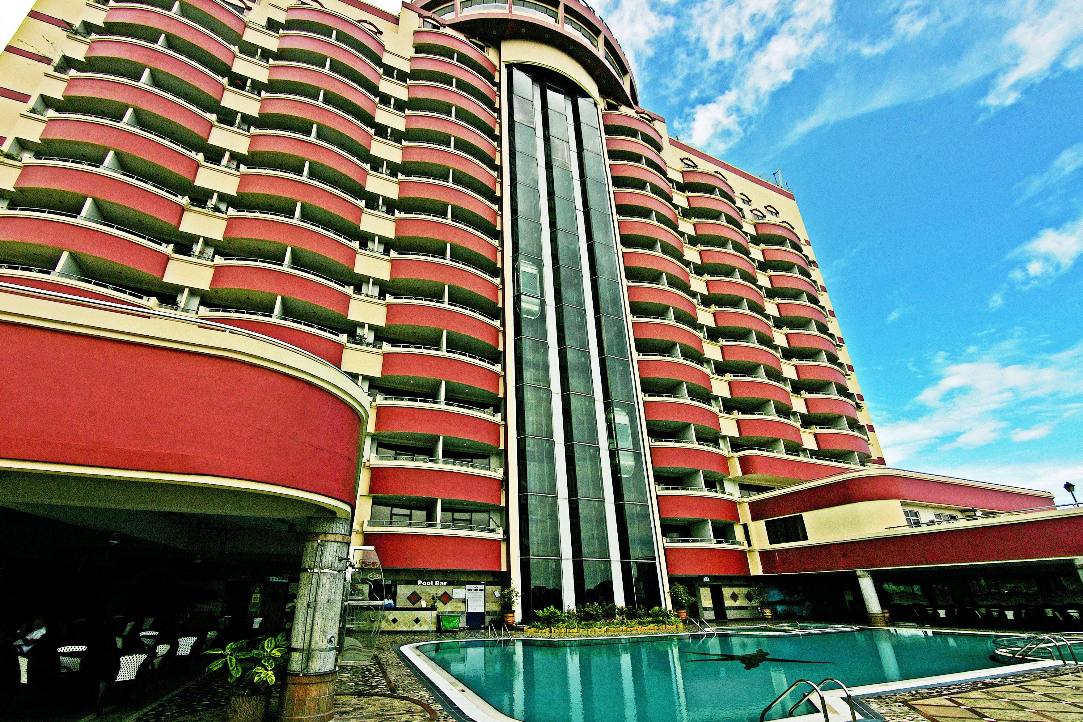 Kolam renang outdoor