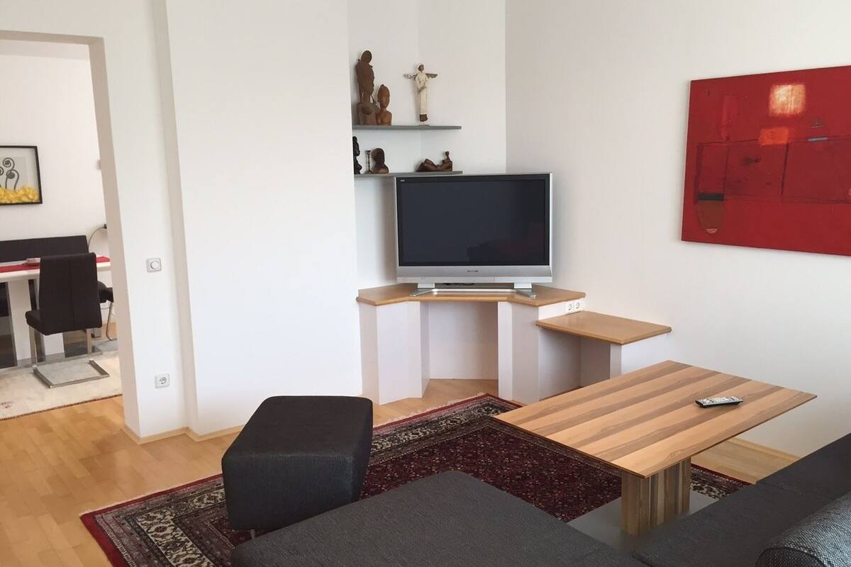 apartment, 2 bedrooms | in-room safe, desk, laptop workspace, soundproofing