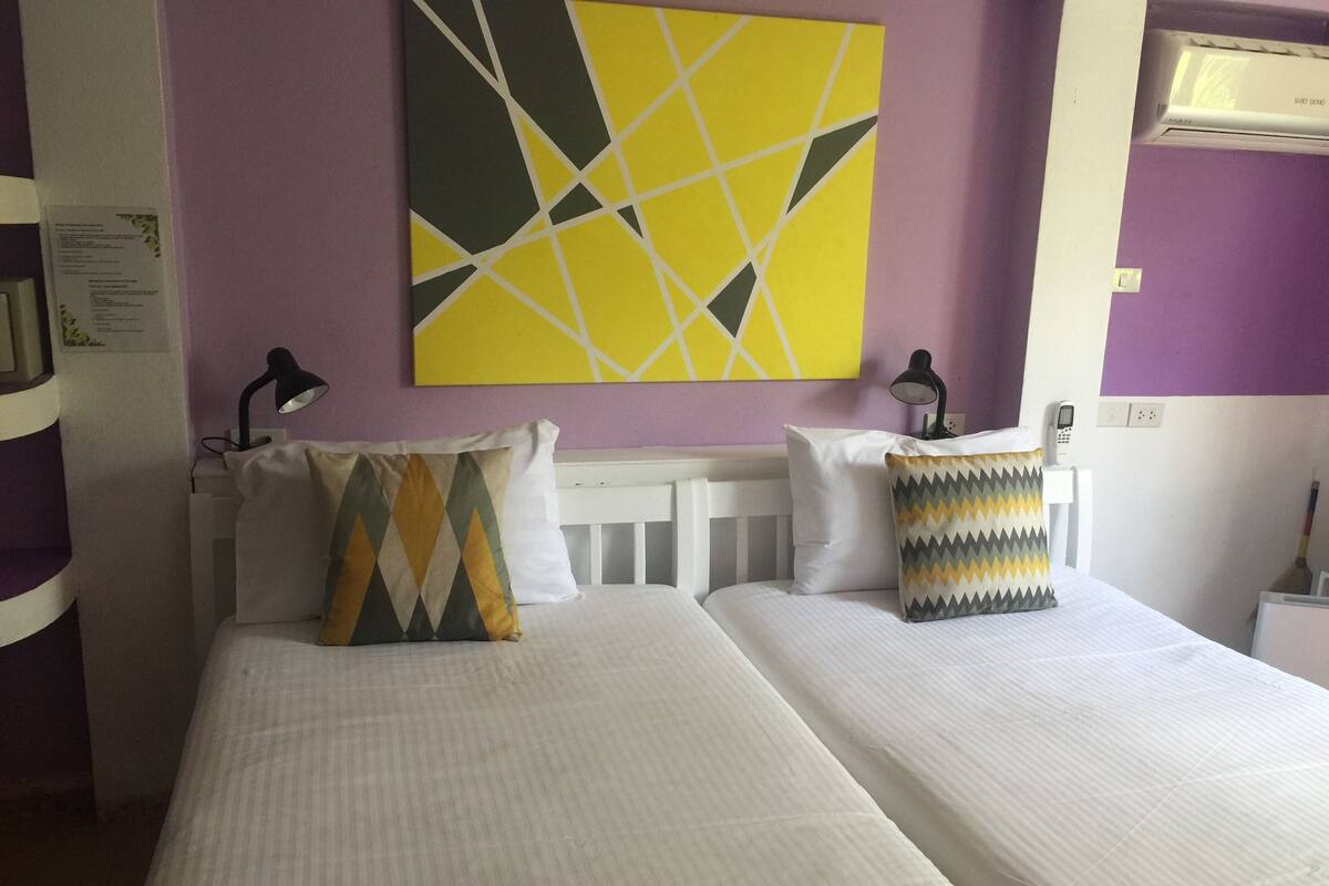 Caja de seguridad en la habitación, wifi gratis y ropa de cama 