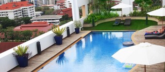 Grand Asoke Suites Boutique Residence