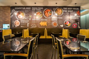 Desayuno buffet diario (MYR 20 por persona)