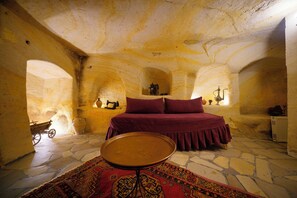 Televisión, juguetes, piso con calefacción