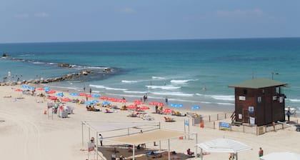Hatzmaot - Bat Yam