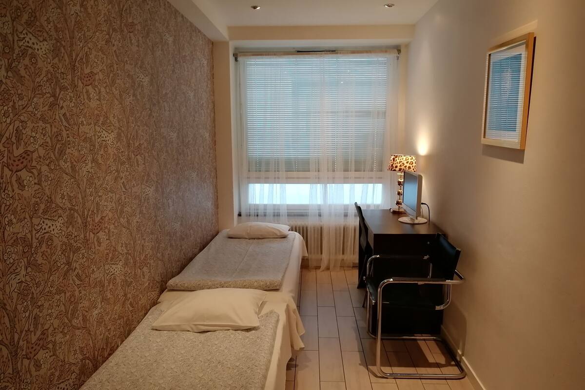 Twin Room, Shared Bathroom | WiFi (free), bed sheets